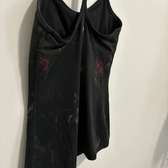Lululemon Power Y Tank Top Midnight Iris Black Floral Size 2 - Picture 9 of 12